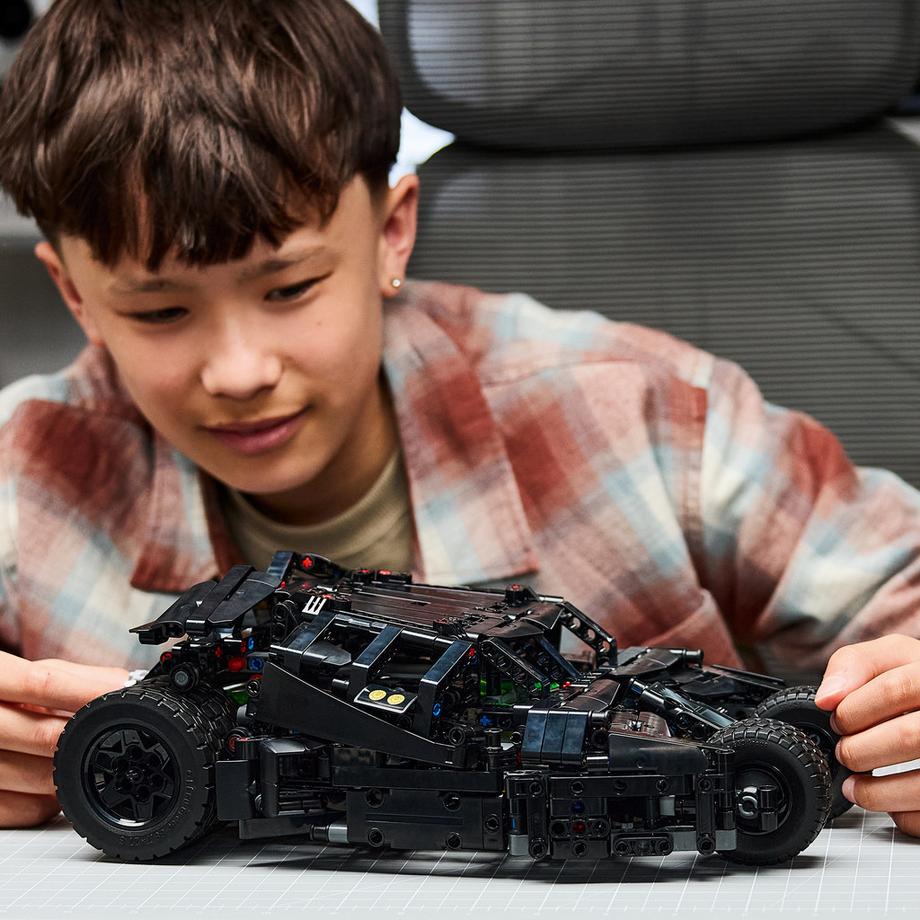 LEGO®  42239 Batmobile™ Tumbler 