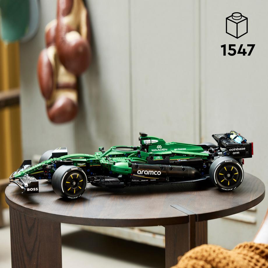 LEGO®  42240 Voiture Aston Martin Aramco AMR25 F1® 