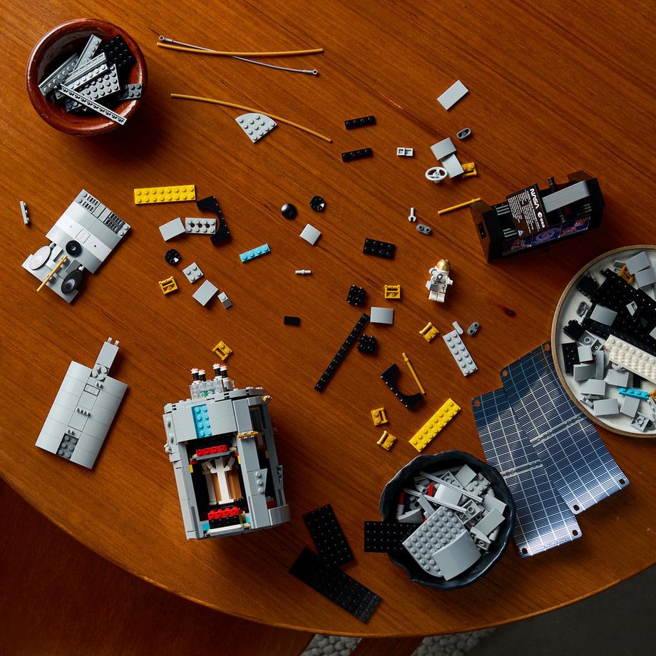 LEGO®  11382 Hubble-Weltraumteleskop 