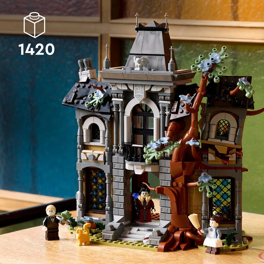 LEGO®  11383 Maniero della Sindaca 