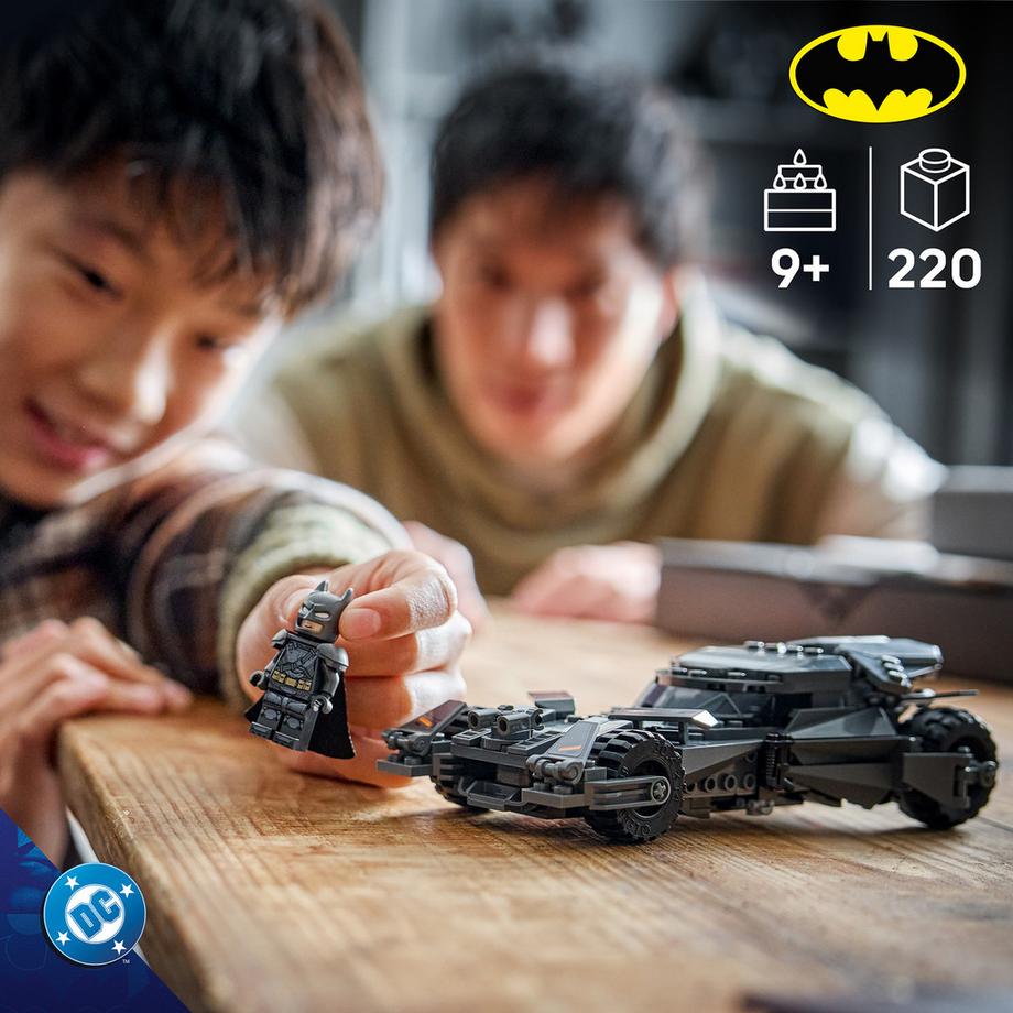 LEGO®  76331 La Batmobile™ de Batman v Superman™ 