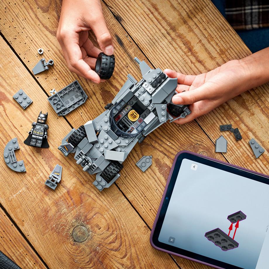 LEGO®  76331 La Batmobile™ de Batman v Superman™ 