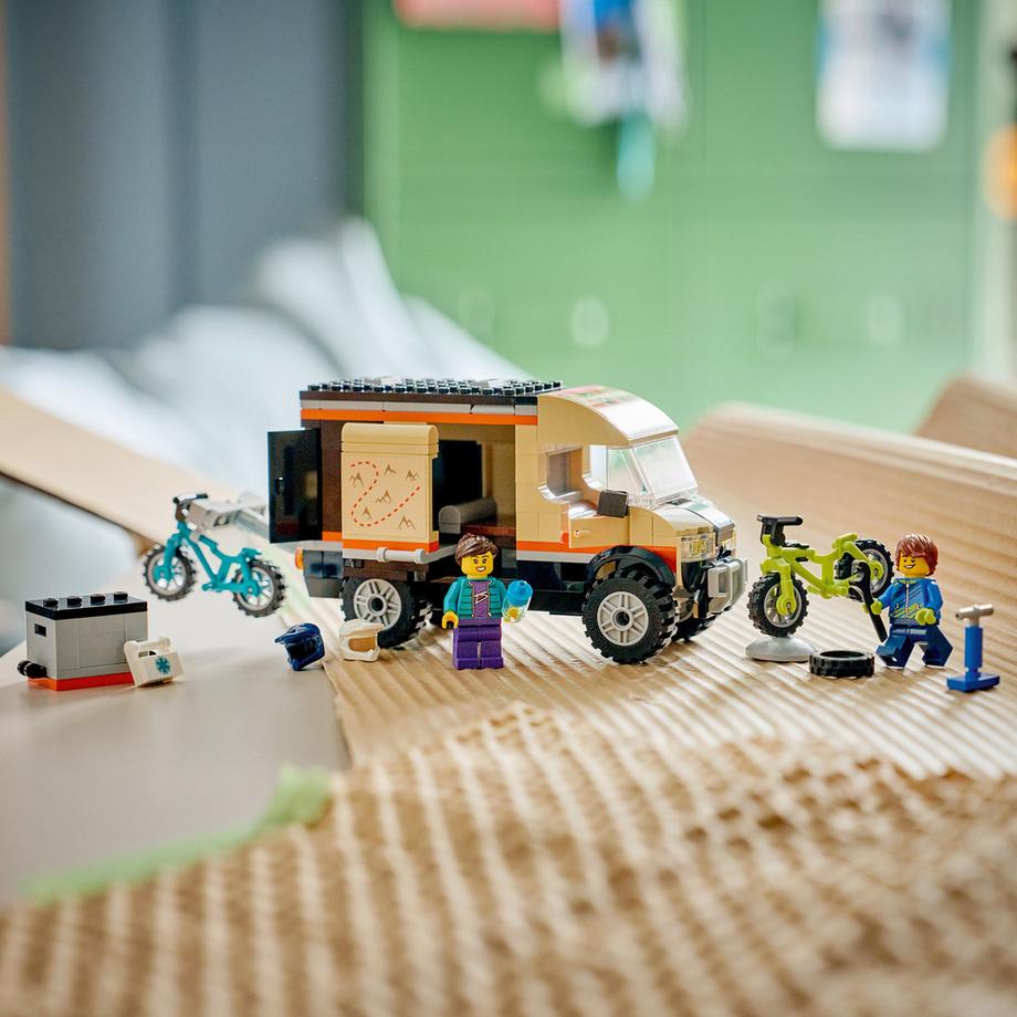 LEGO®  60512 Le camping-car d’aventures et ses VTT 