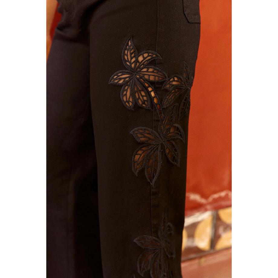 La Petite Etoile Jeans mit Blumenstickerei Straight Leg  
