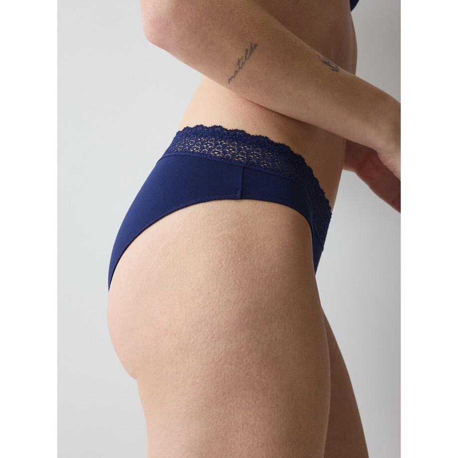 Triumph Feel of Modal Tai Slip  