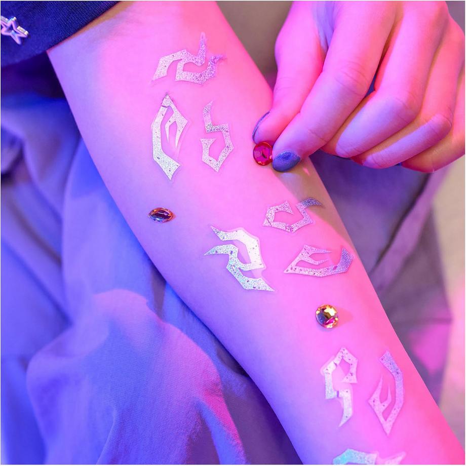 Spin Master  KPOP Body Art Tattoo Studio 