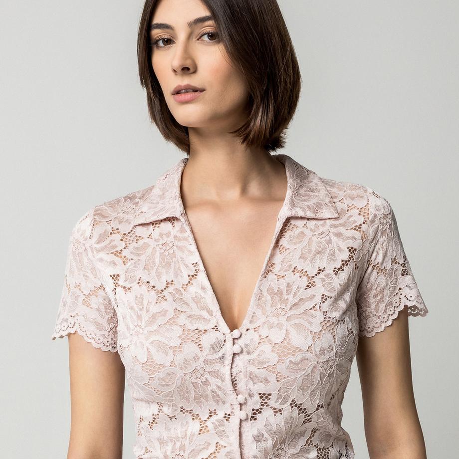 GUESS Blouse en dentelle à manches courtes et fermeture boutonnée  