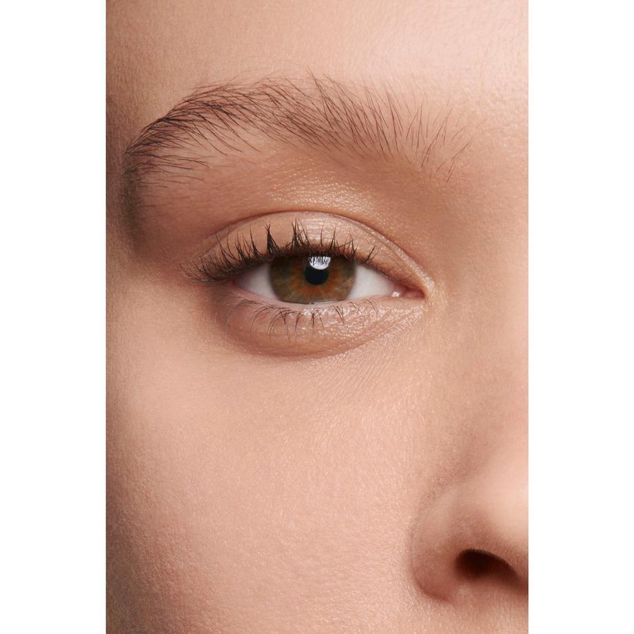 CHANEL LES BEIGES CORRECTEUR SÉRUM CONCEALER FÜR EINEN NATÜRLICH STRAHLENDEN TEINT 
