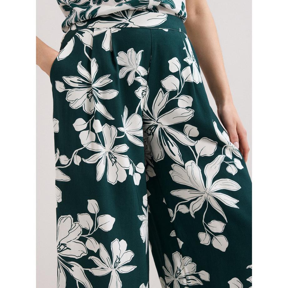 Phase Eight Josie Short Loose Fit  