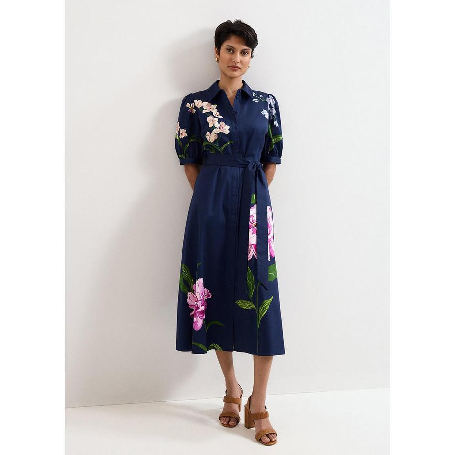 Robe de cocktail, manches courtes