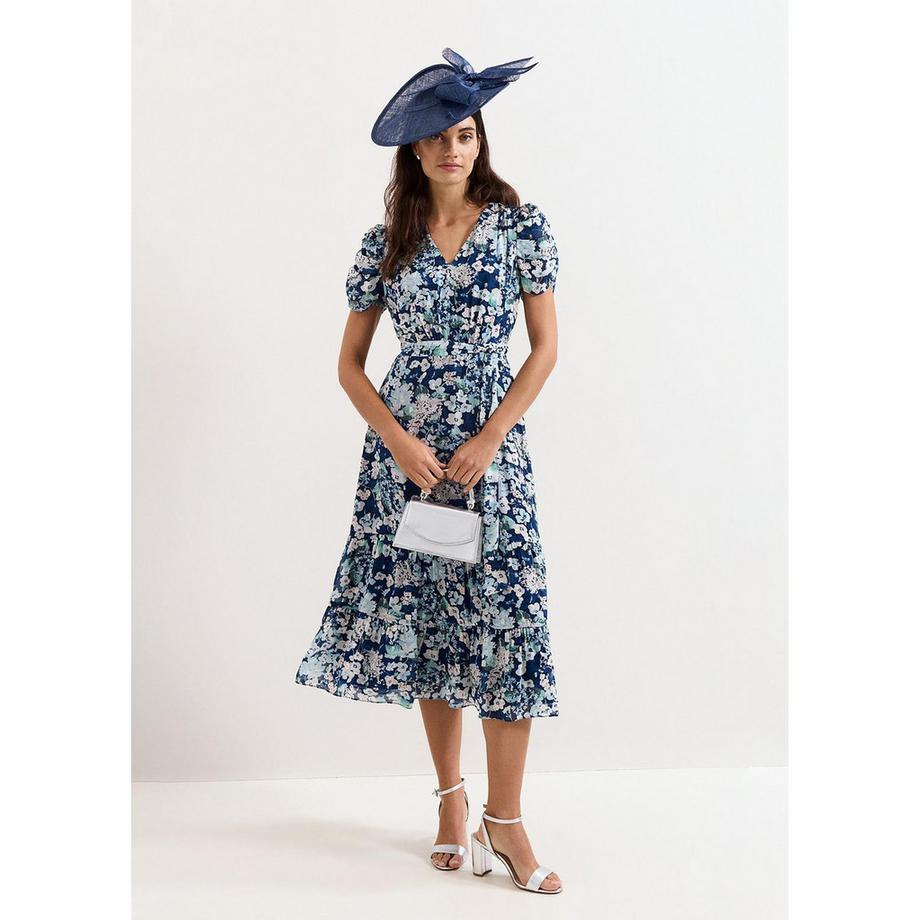 Robe de cocktail, manches courtes
