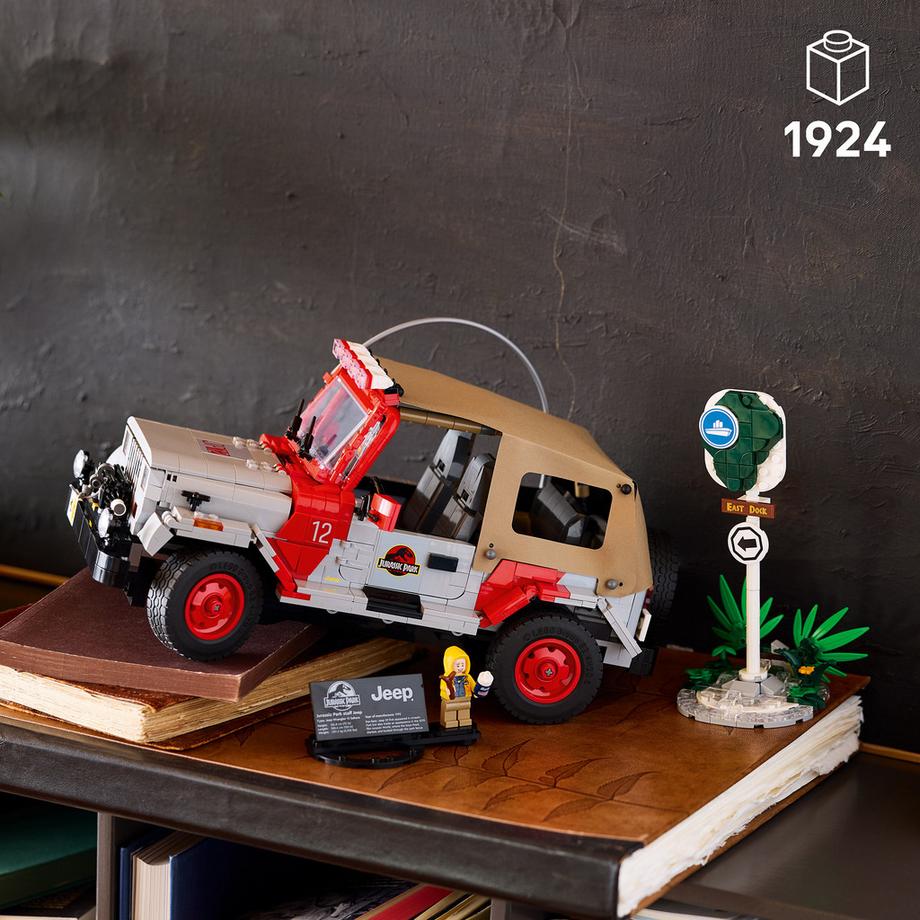 LEGO®  77984 Jurassic Park Jeep® Wrangler 