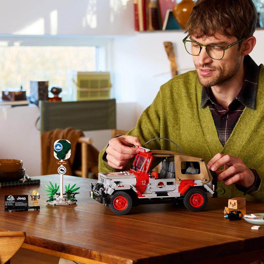 LEGO®  77984 Jurassic Park Jeep® Wrangler 