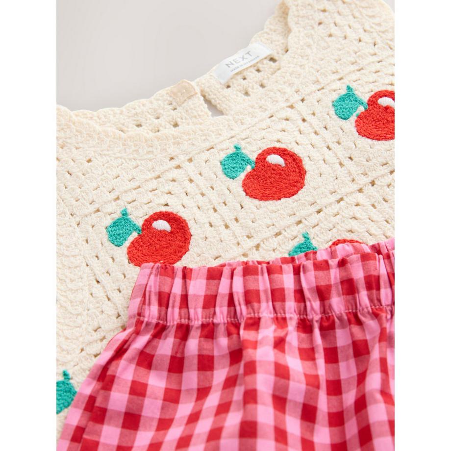 Next Ensemble top en crochet cerise et short vichy  