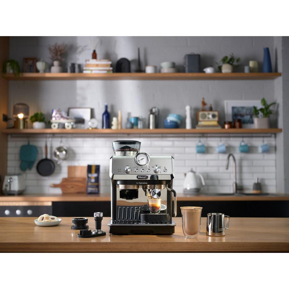 DeLonghi Machine à café à piston La Specialista Arte 