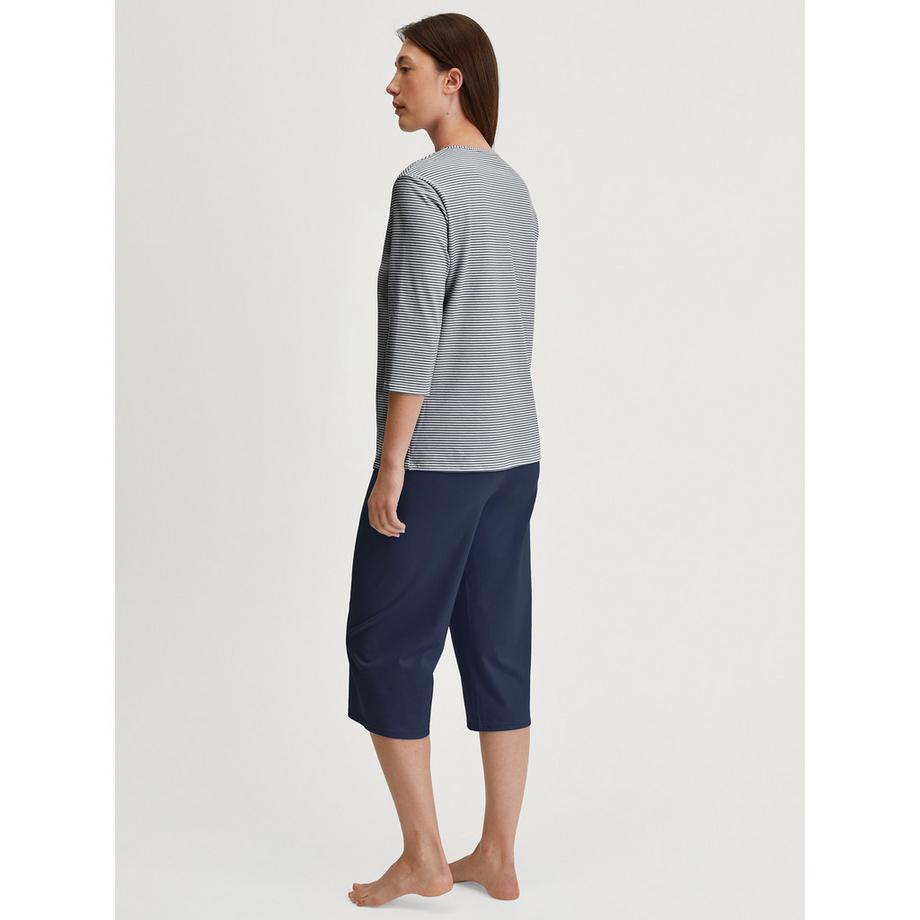 CALIDA Cotton Special Pyjama mit gestreiftem Oberteil und Caprihose  