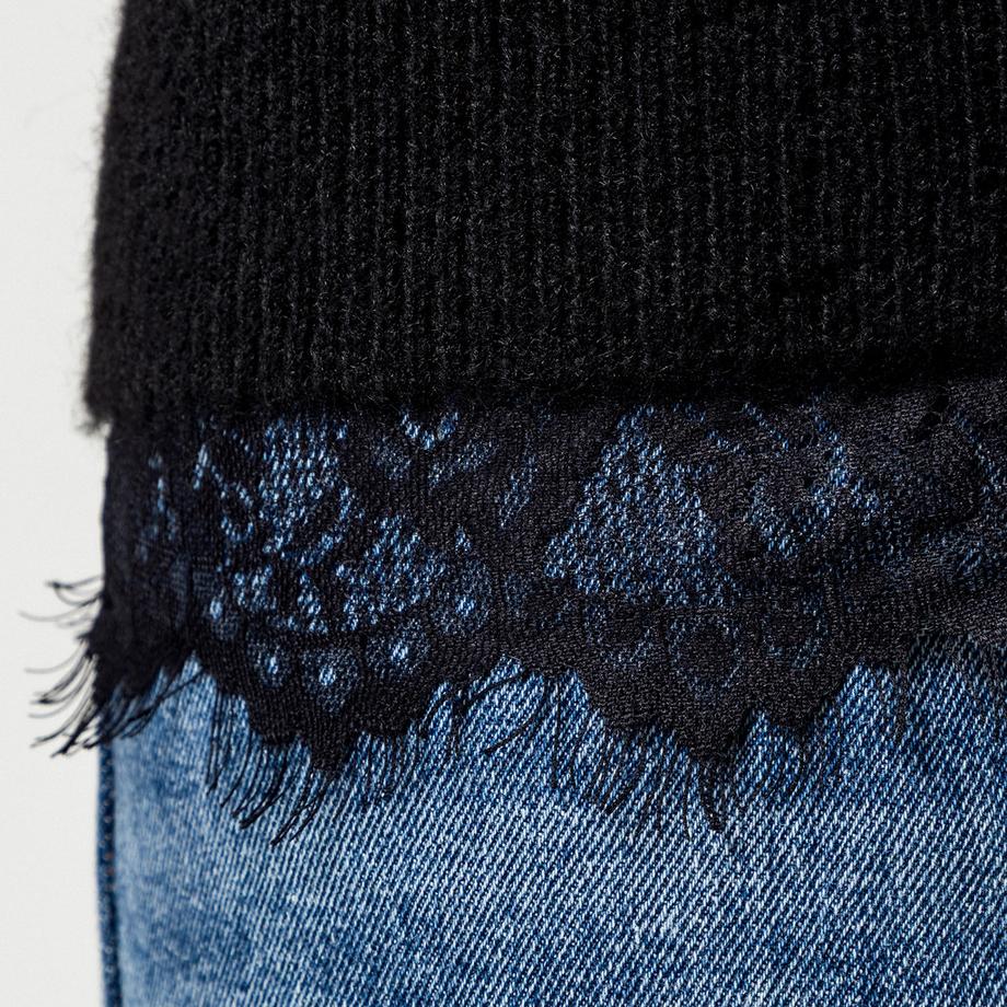 Manor Woman Pull col en V avec bordure en dentelle  