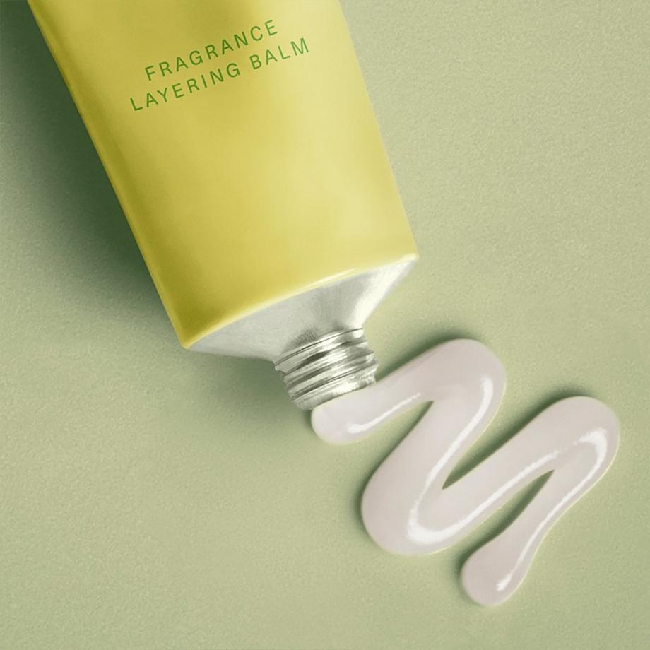 RARE BEAUTY  Rare Beginnings Layering Balm Fruity Pear - Balsamo Profumato 