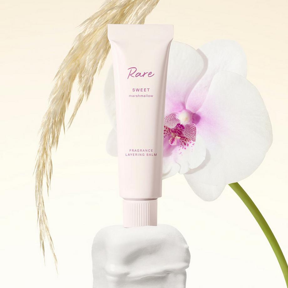 RARE BEAUTY  Rare Beginnings Layering Balm Sweet Marshmallow - Balsamo Profumato 