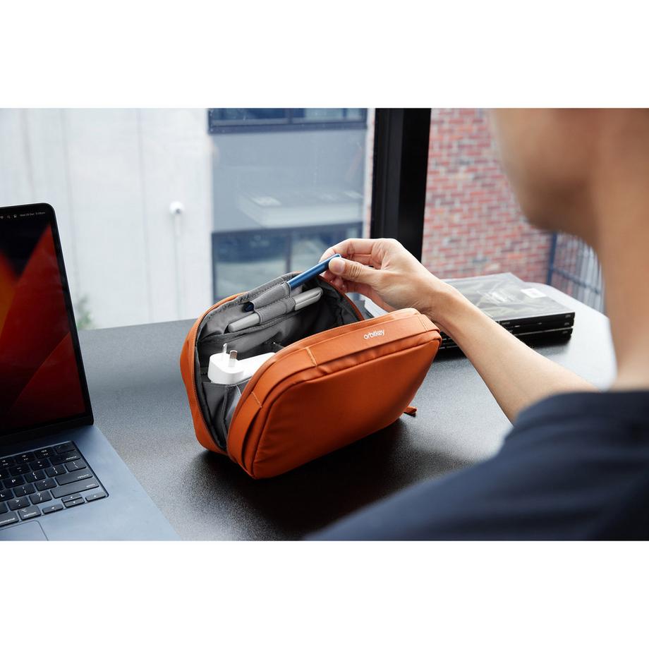 Orbitkey 2-in-1 Tech Travel-Etui Reise-Etui 