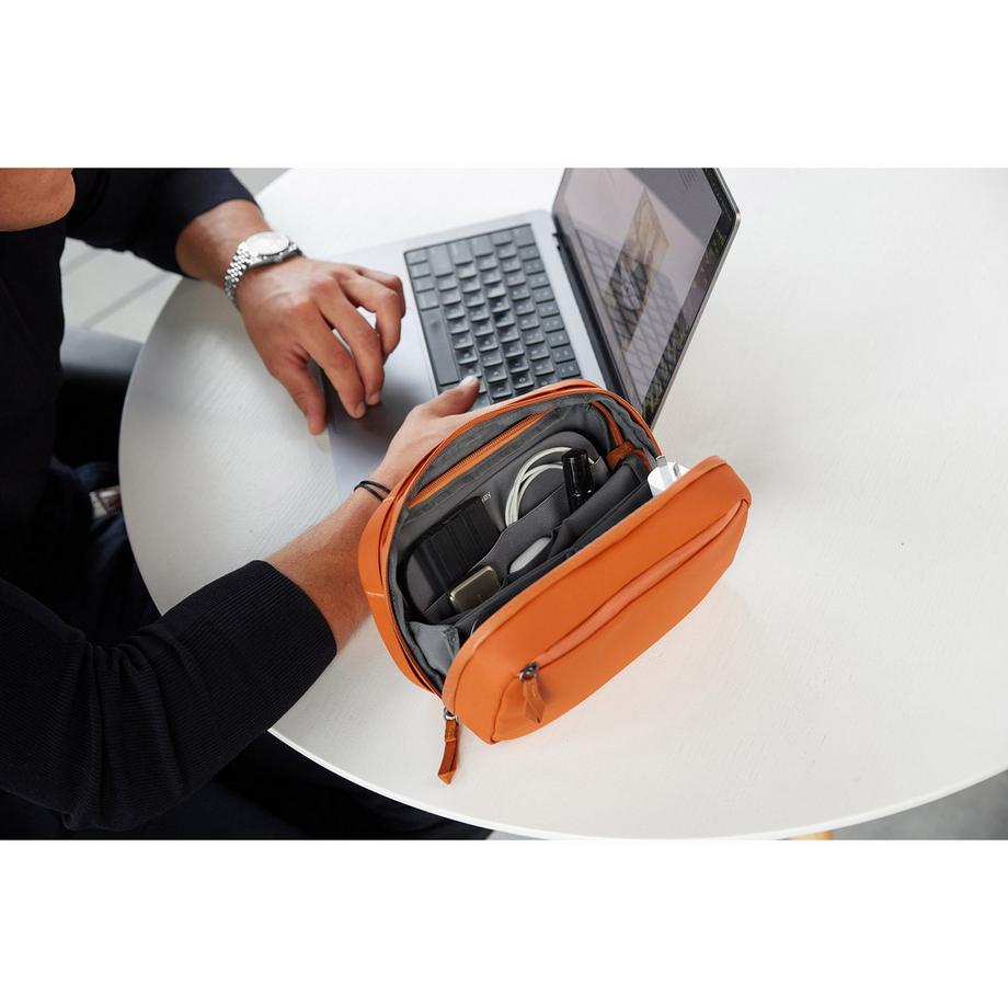 Orbitkey 2-in-1 Tech Travel-Etui Reise-Etui 