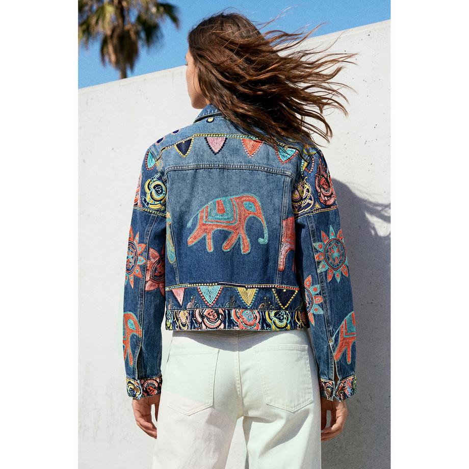 Desigual   