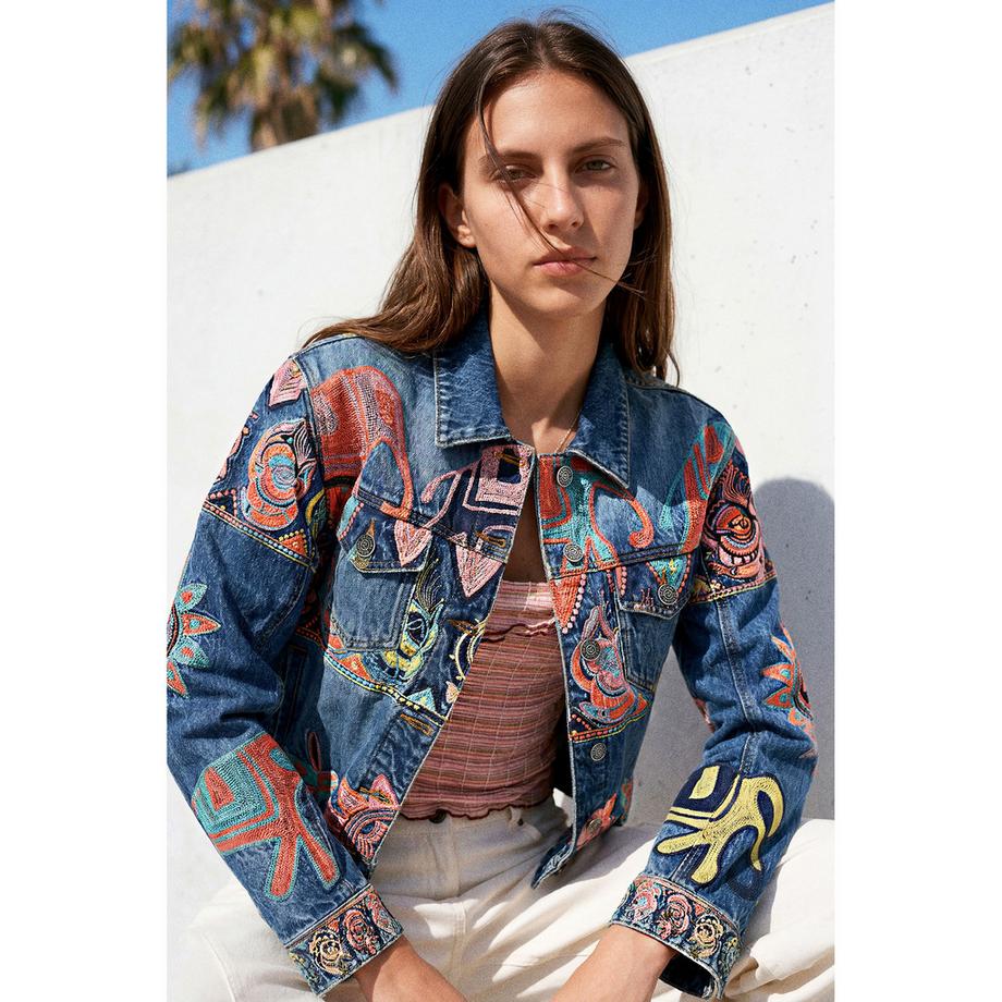 Desigual   