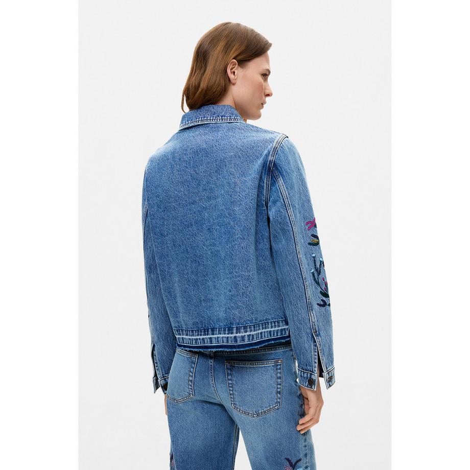 Desigual   