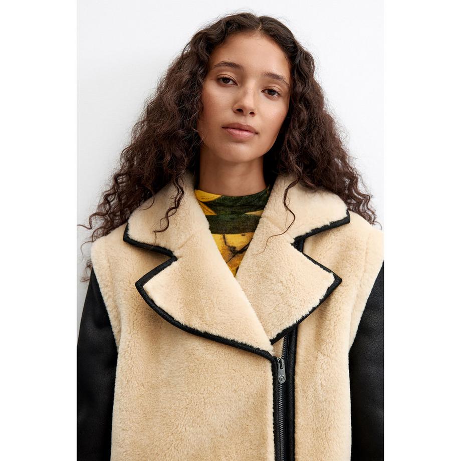 Desigual Gilet in ecopelliccia con maniche contrastanti  