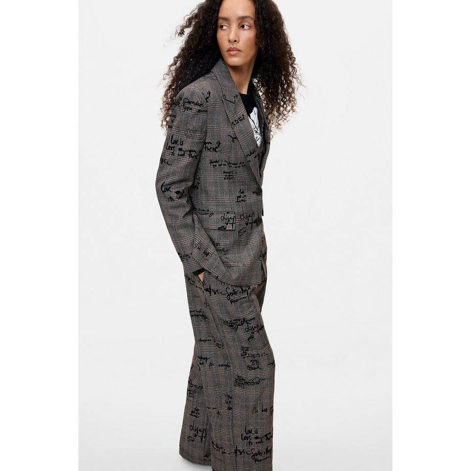 Desigual   