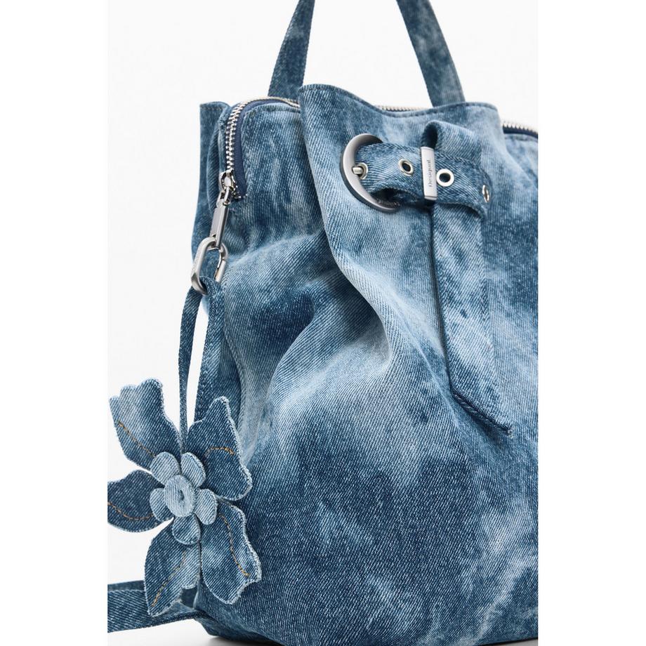 Desigual   