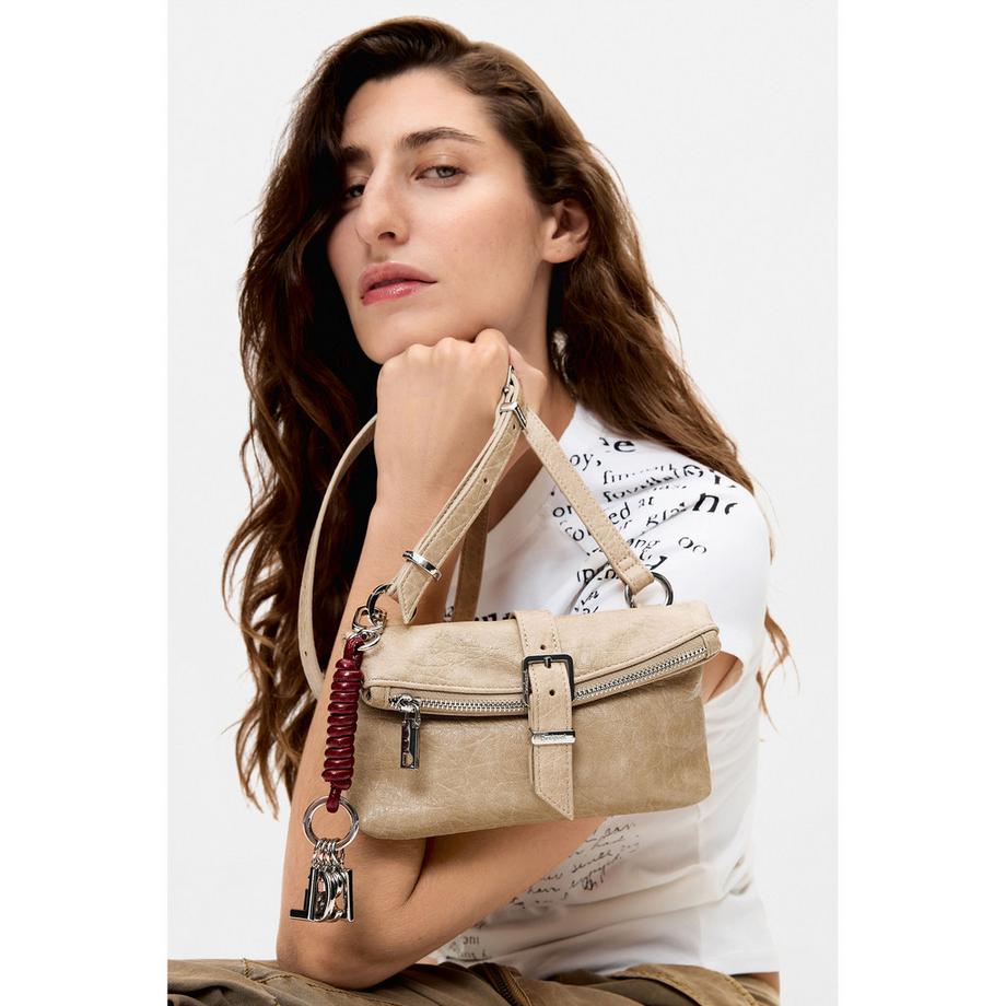 Desigual   