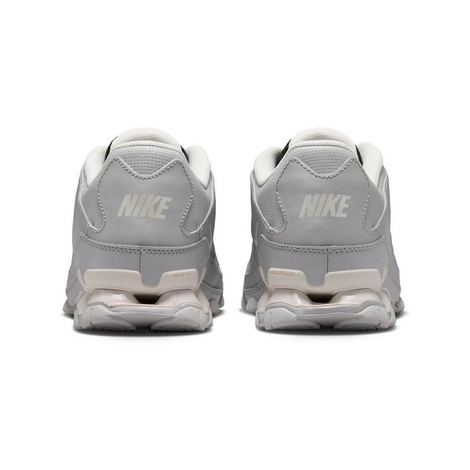 NIKE Reax 8 TR Chaussures fitness  