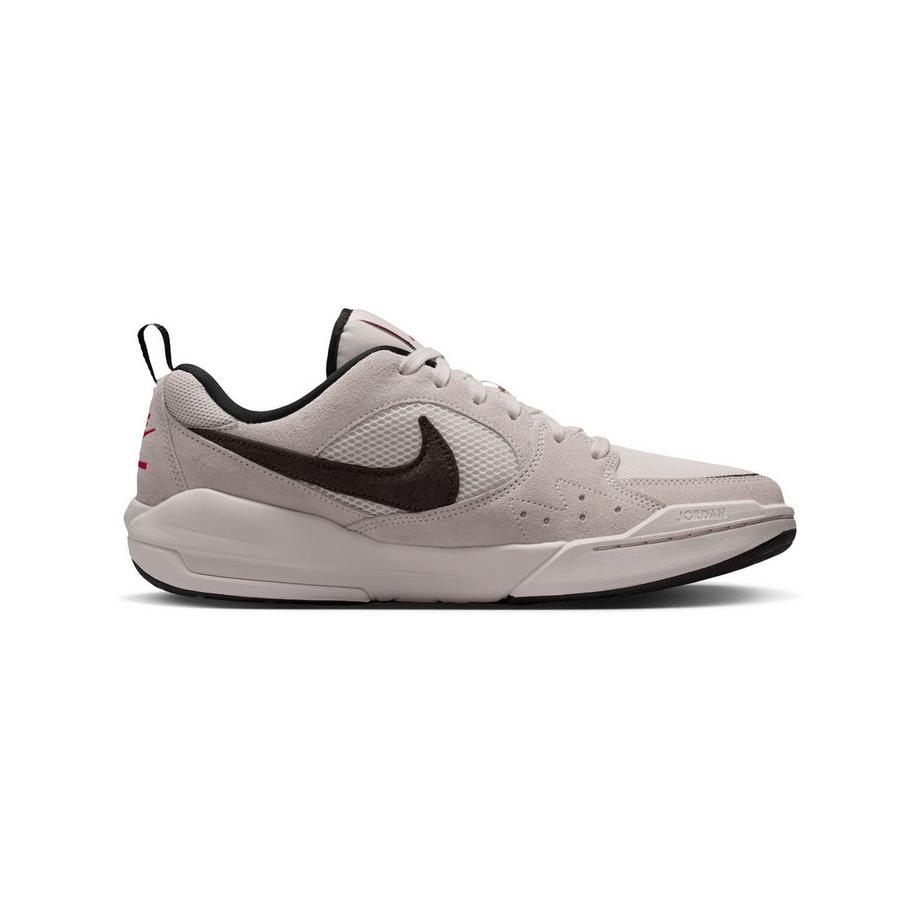 NIKE Jordan Cmft Era Low Top Basketballschuhe  