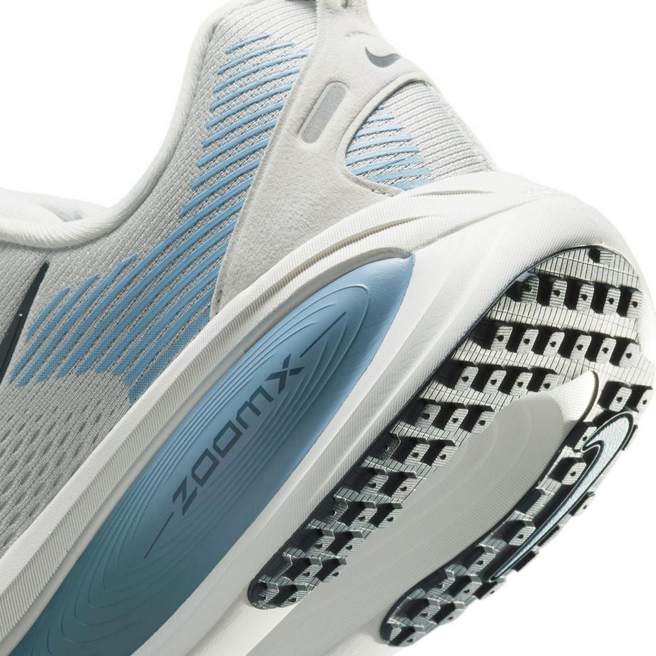 NIKE Vomero 18 Scarpe da corsa  