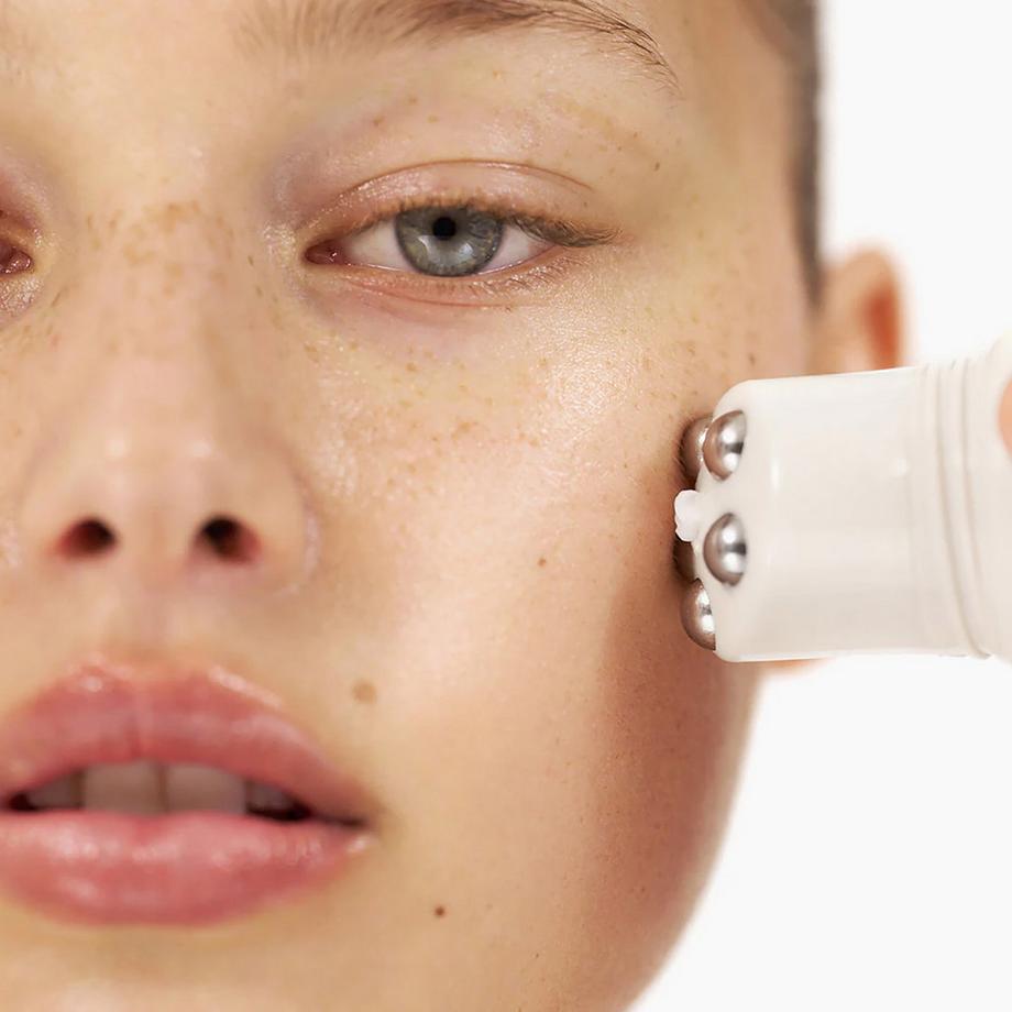 REFY  Face Sculpt - Crème gel légère hydratante avec rouleau applicateur 