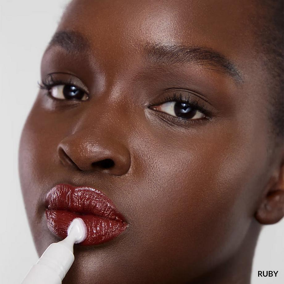REFY  Lipstick - Flüssiger feuchtigkeitsspendender Lippenstift mit Satin Finish 