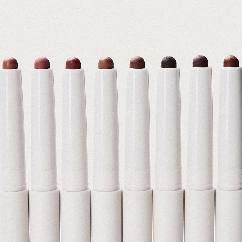 REFY  Blur Liner - Matita labbra matte 