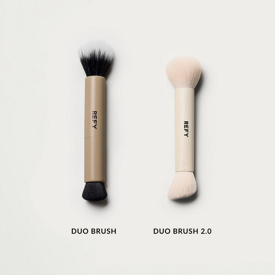 REFY  Duo Brush 2.0 - Pinceau double embout bronzer et blush liquides 