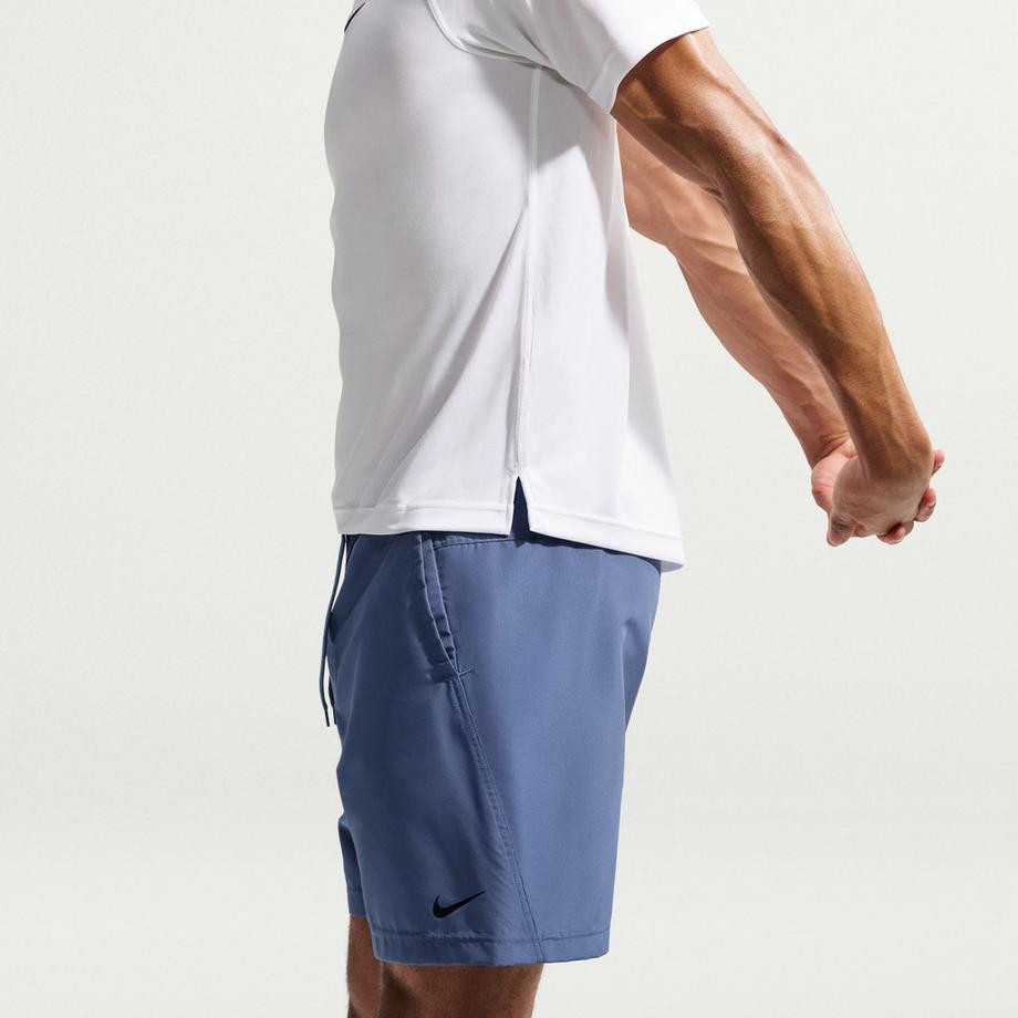 NIKE  Shorts 