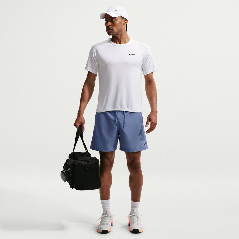 NIKE  Shorts 