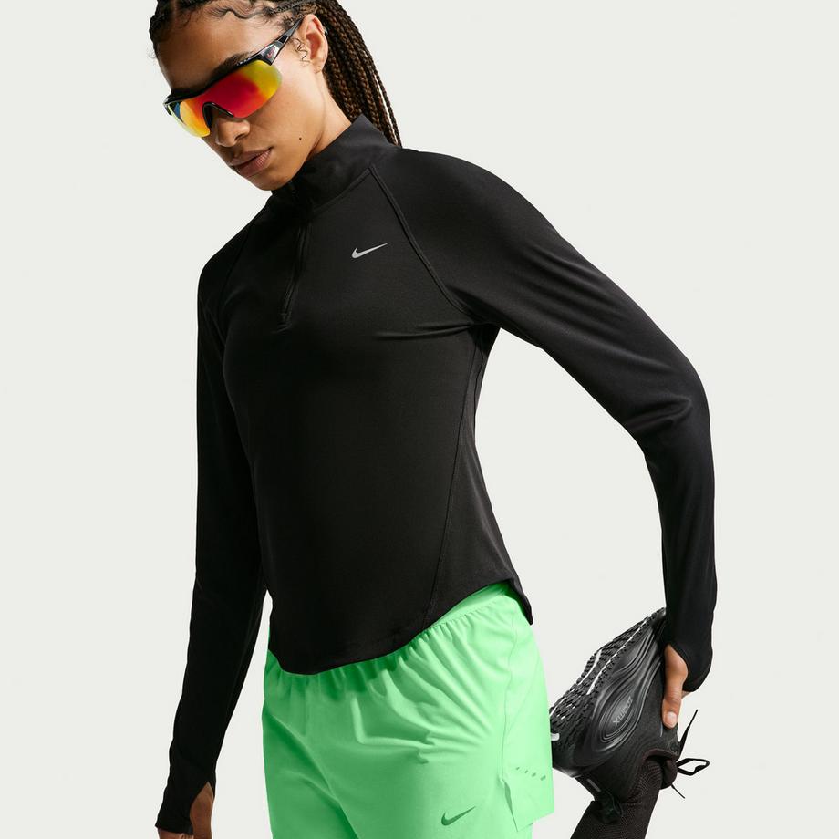 NIKE Swift Shorts 