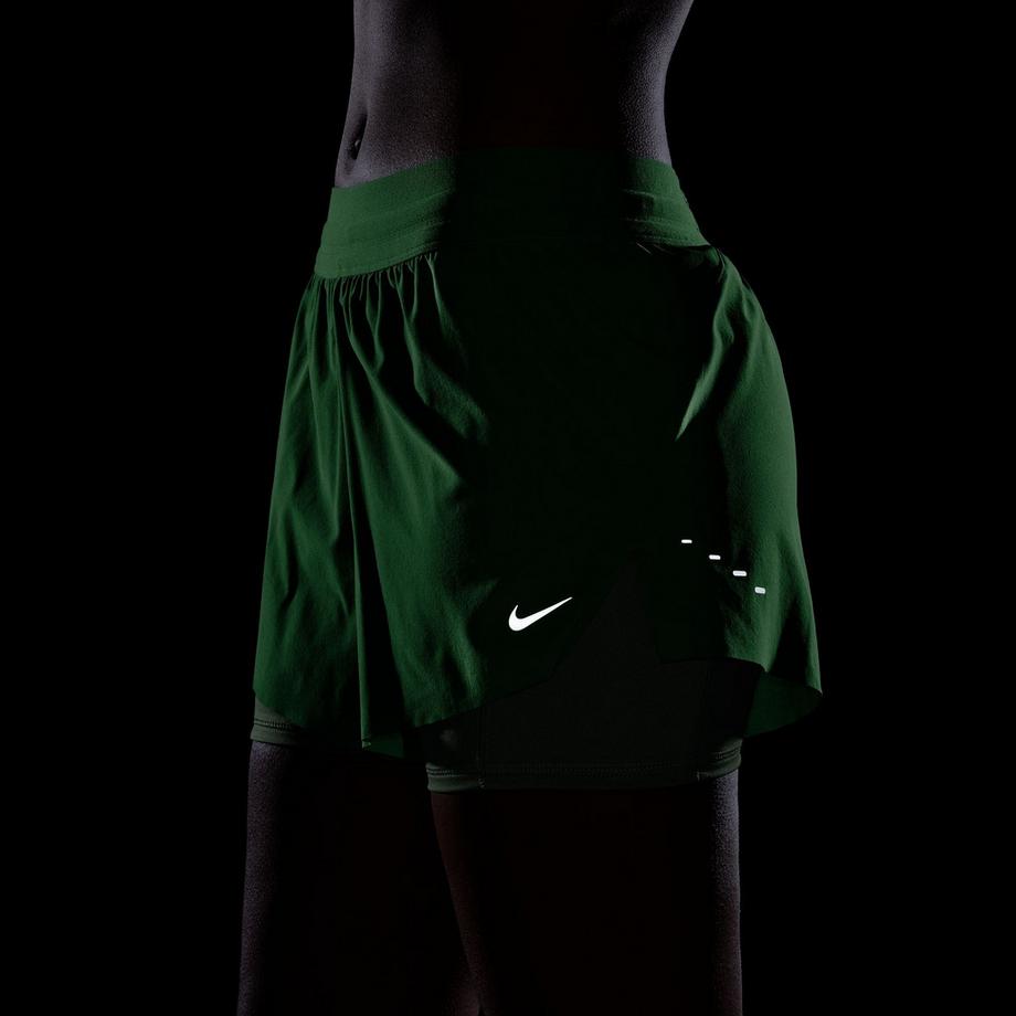 NIKE Swift Shorts 