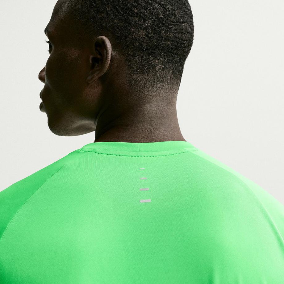 NIKE NIKE CLUB T-Shirt, Rundhals, kurzarm 