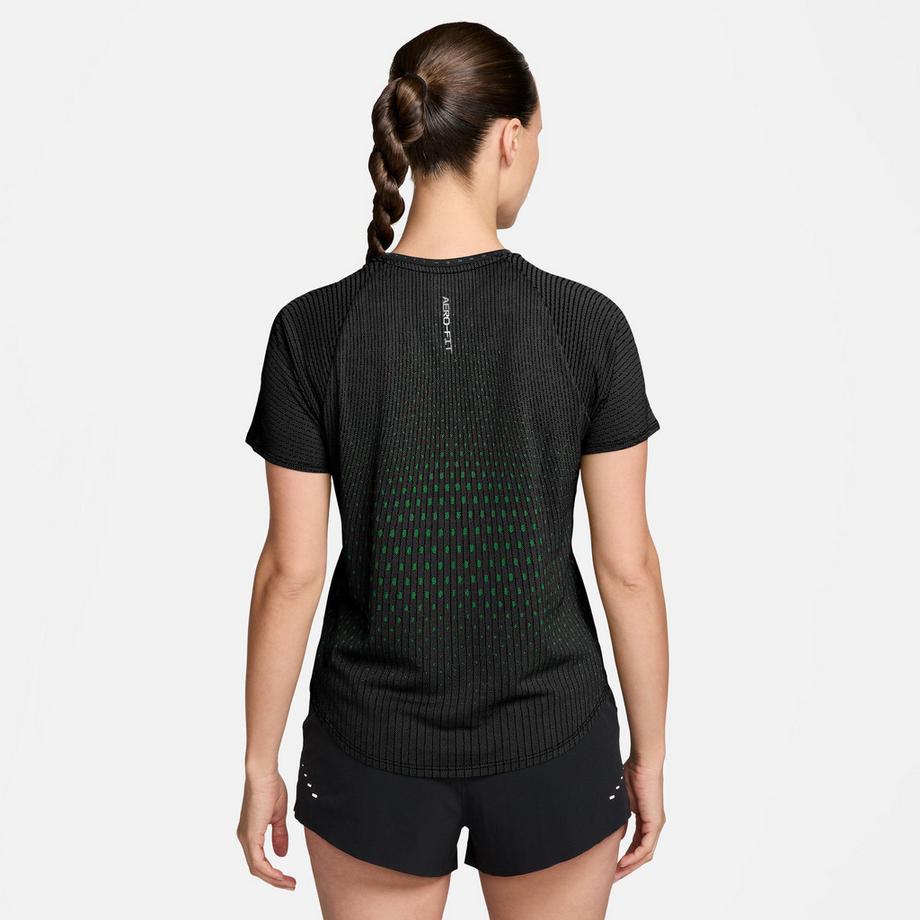 NIKE W NK AF SWIFT TOP SS T-Shirt 