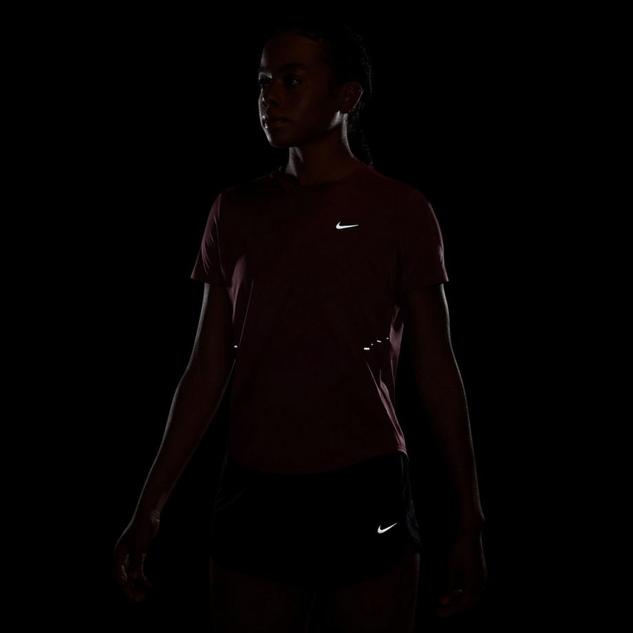 NIKE W NK SWIFT DF TOP SS STNDRD T-Shirt 
