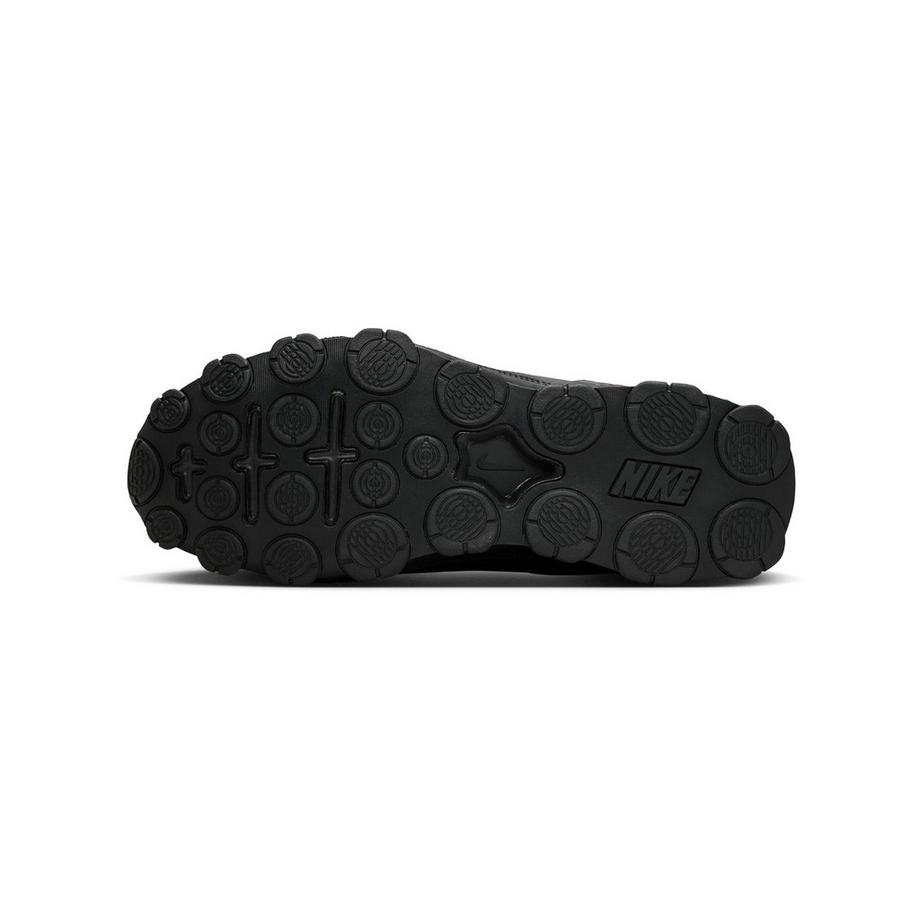 NIKE Reax 8 TR Low Top Sneakers  