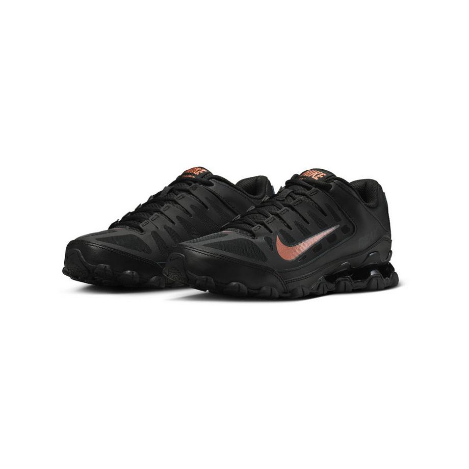 NIKE Reax 8 TR Low Top Sneakers  