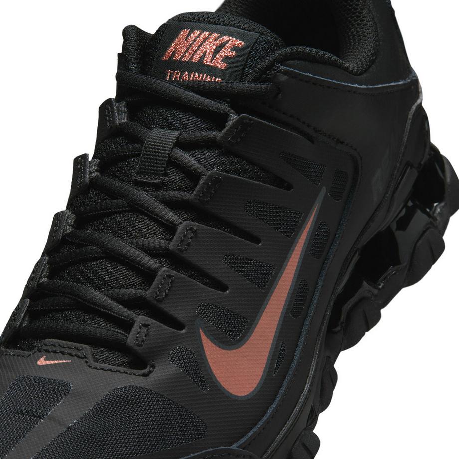 NIKE Reax 8 TR Low Top Sneakers  