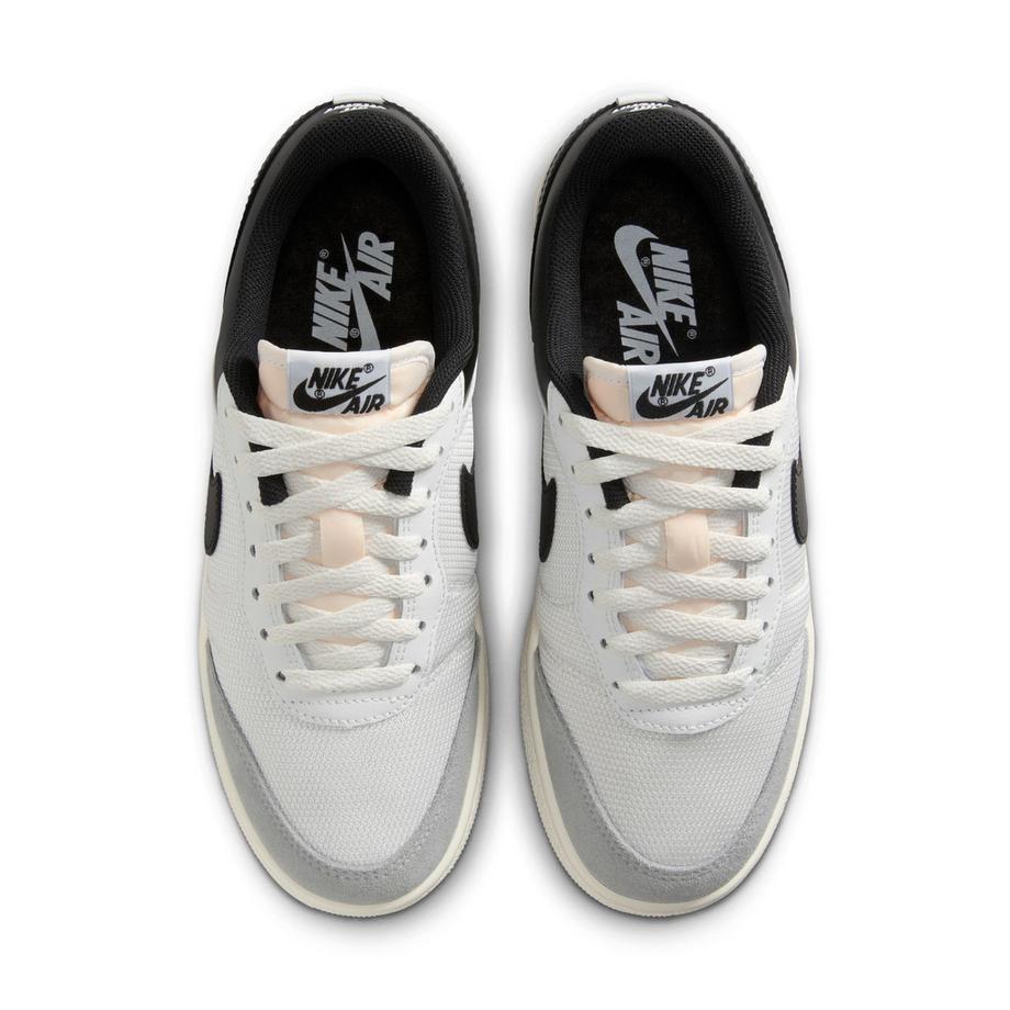 NIKE WMNS AIR JORDAN SKYLINE LOW Sneakers  